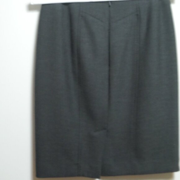 Ann Taylor LOFT Petites Black Pencil Mini Skirt - Size 2P - Picture 4 of 14
